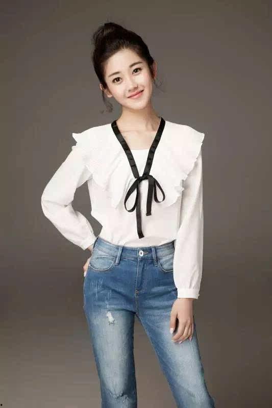 紫陀螺王艺生活照,生活照中的优雅与魅力